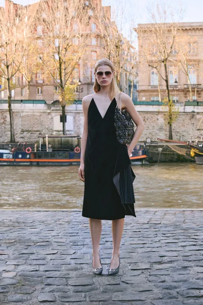 Look 49